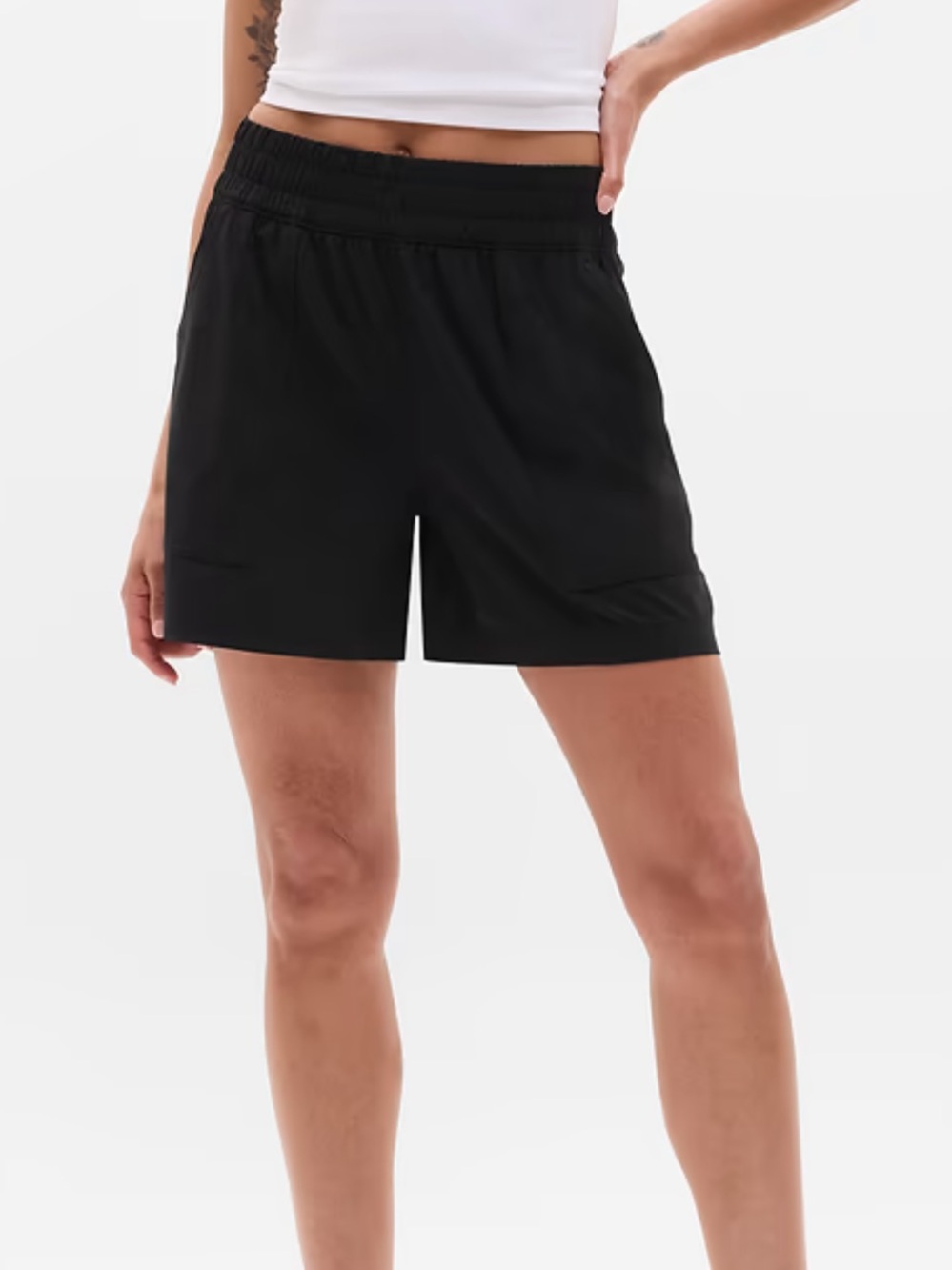 Athleta Wayfinder 5” short. Black XS